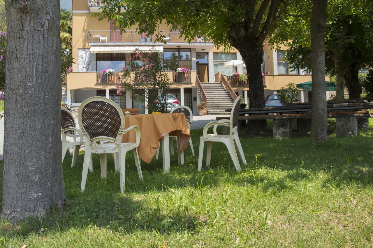 Albergo Ristorante Innocenti Ardenno Eksteriør bilde